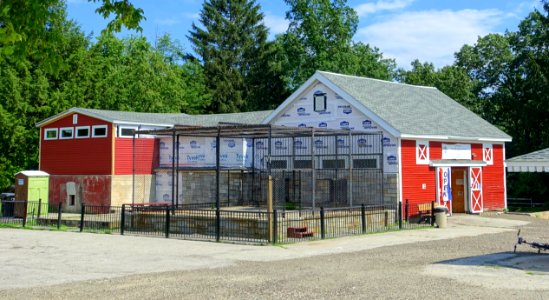 Barn - Benson Park - Hudson, New Hampshire - DSC07592