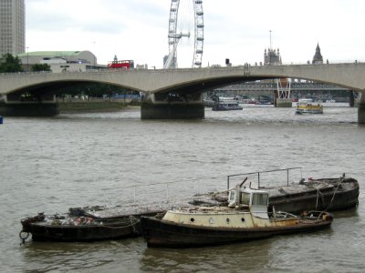 Barges-Waterloo-Bridge-20040918-033 photo