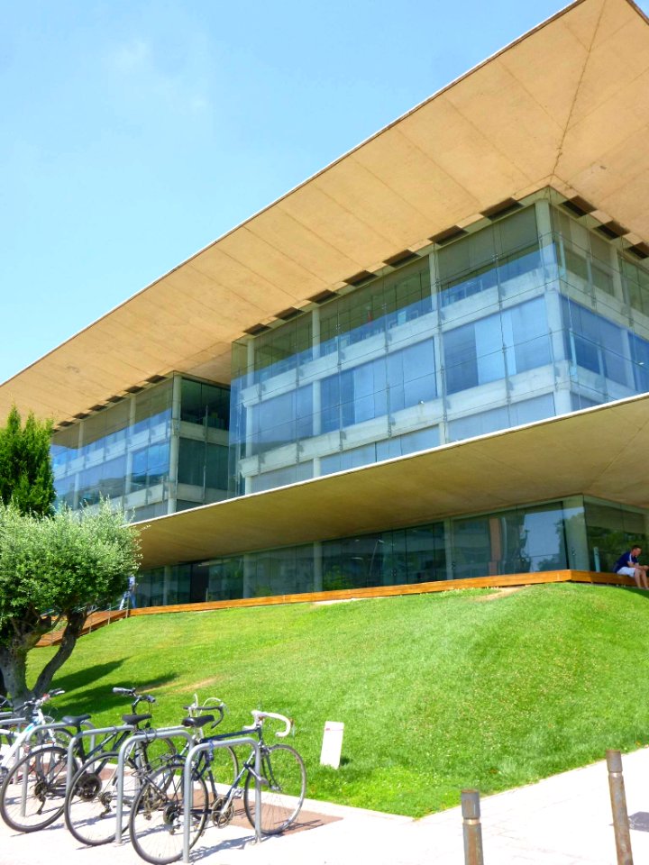 Barcelona - Universidad Politécnica de Cataluña (UPC) - Campus Nord - Edificio Nexus II (15)