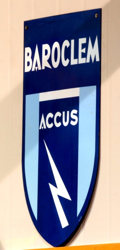 Baroclem accus enamel advert sign at the den hartog ford museum pic-113