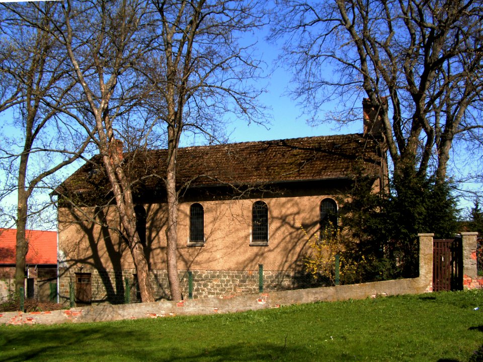 Barneberg Kirche Josef Seitenansicht