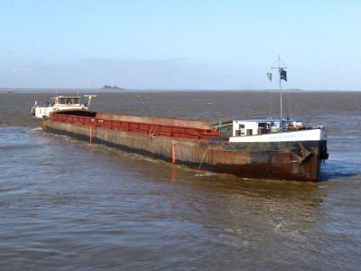 Barge Nawatrans III