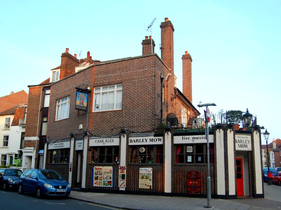 Barley Mow pub, 39 Castle Road, Southsea (March 2019) (1)