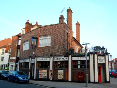 Barley Mow pub, 39 Castle Road, Southsea (March 2019) (1)
