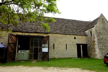 Barn - Kelmscott Manor - Oxfordshire, England - DSC09948