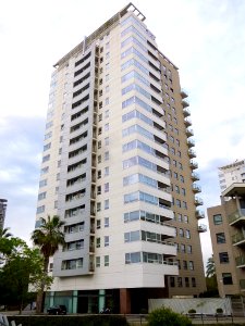 Barcelona - Residencial Illa del Bosc 02