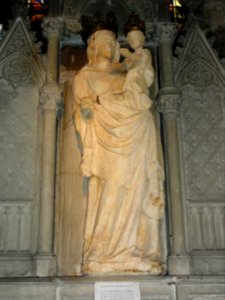 Bar-le-Duc (Meuse) église St.Etienne, statue vierge et enfant