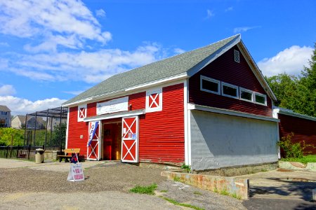 Barn - Benson Park - Hudson, New Hampshire - DSC07578