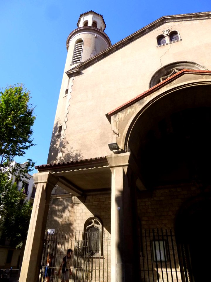 Barcelona - Església de Santa Maria del Taulat i Sant Bernat Calbó 3
