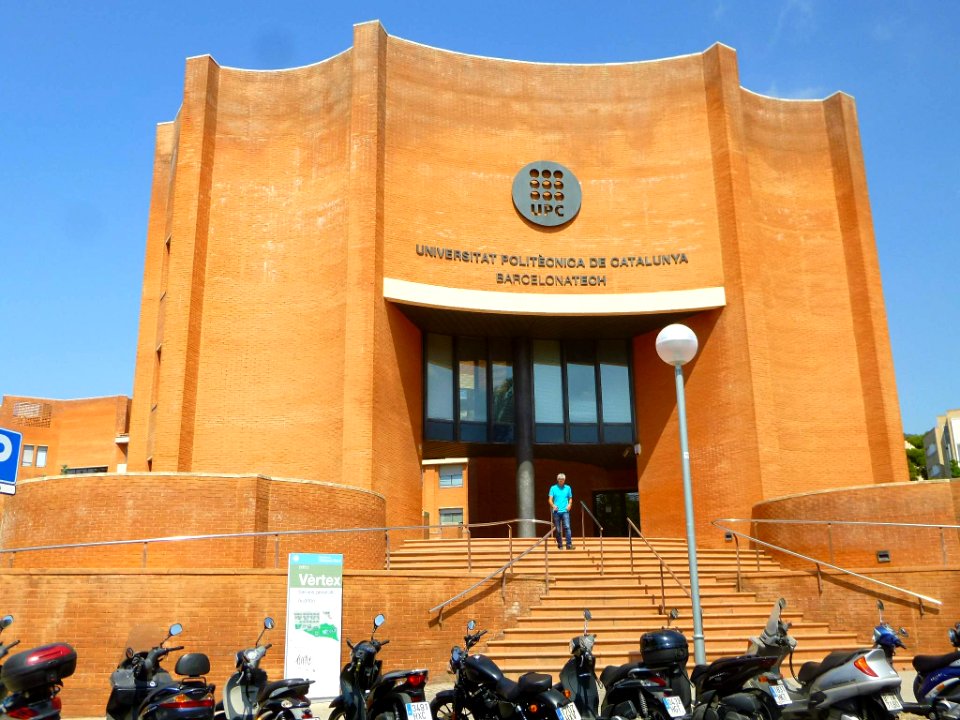 Barcelona - Universidad Politécnica de Cataluña (UPC) - Campus Norte - Edificio Vèrtex 2