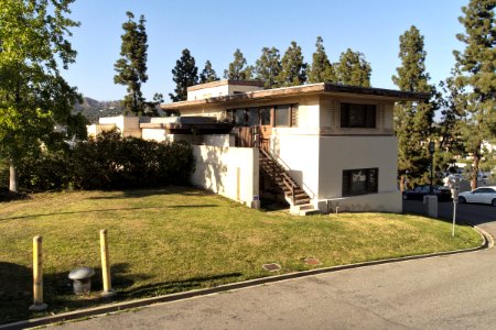 Barnsdall Park Arts Center (Residence A) from southwest 2015-05-10