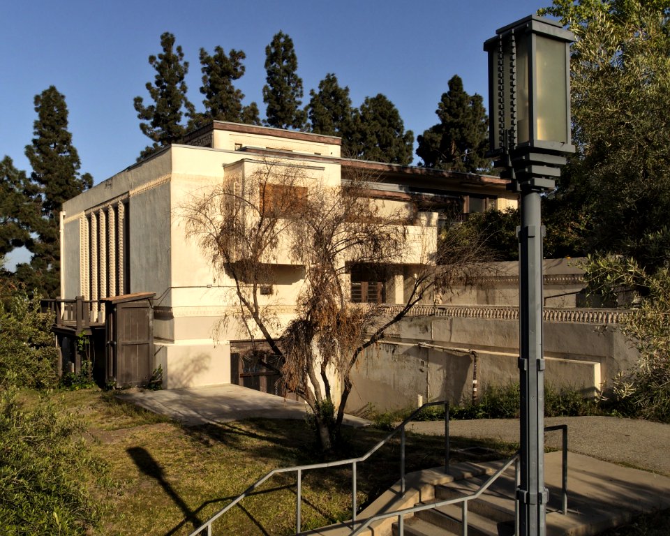 Barnsdall Park Arts Center (Residence A) from northwest A 2015-05-10