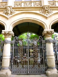 Barcelona - Oficina d'Atenció Ciutadana del Districte de Sants-Montjuïc (Tinença d'Alcaldia d'Hostafrancs) 1