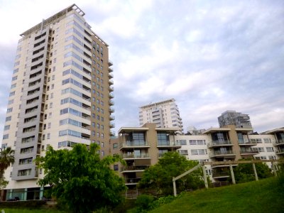 Barcelona - Residencial Illa del Bosc 01
