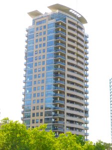 Barcelona - Residencial Illa del Llac 01