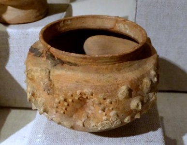 Barbotine pot, Roman, England, 1st-4th century AD, terracotta - Spurlock Museum, UIUC - DSC05681