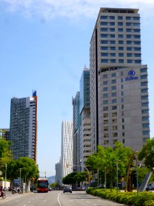 Barcelona - Hotel Hilton Diagonal Mar (derecha) y Hotel Barcelona Princess (izquierda)