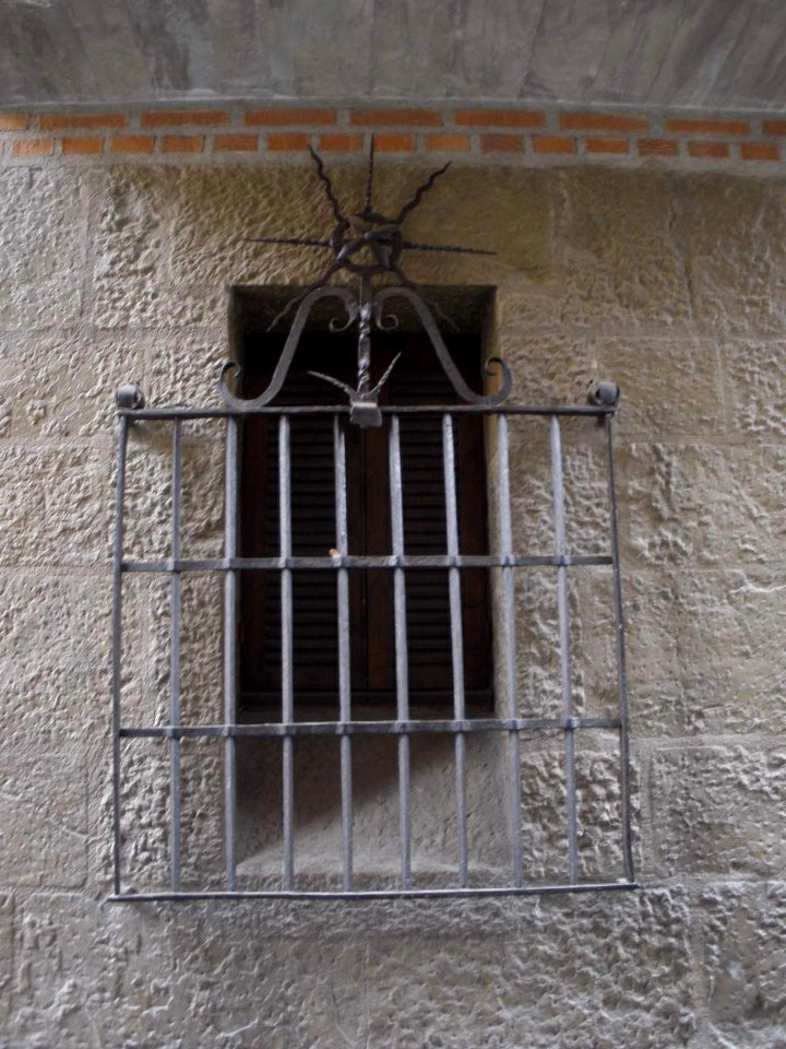 Barbastro - Centro Cultural Entrearcos (casa natal de Escriva de Balaguer) 4