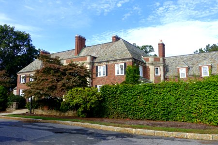 Barat House - Boston College Law School - Newton, MA - DSC07332