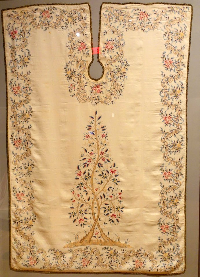 Barber's set (apron), Turkey, Ottoman Empire, 19th century AD, cotton, silk - Textile Museum, George Washington University - DSC09466
