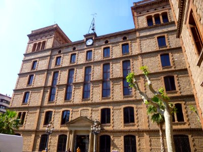 Barcelona - Antiga fàbrica Can Batlló (Urgell), Edifici del Rellotge 4
