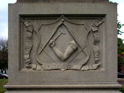 Base of George Washington memorial, Allegheny Commons, 01