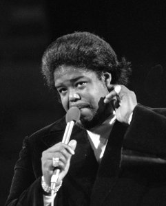 Barry White, Bestanddeelnr 927-0099 (cropped)