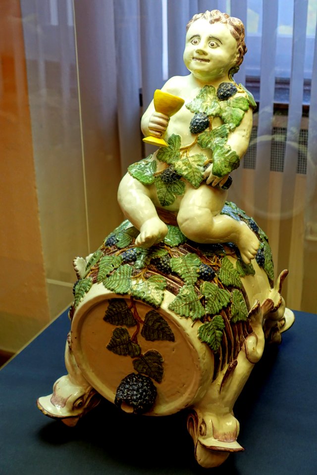 Barrel-rider for about 30 liters of wine, Fayence-Manufaktur Münden, c. 1760-1770, faience - Mainfränkisches Museum - Würzburg, Germany - DSC05014