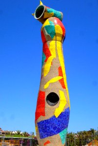 Barcelona - Parc de Joan Miró, escultura 'Dona i Ocell' 2
