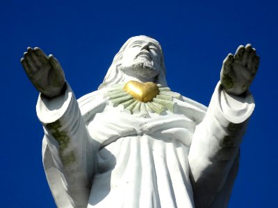 Barcin Jesus sacredheart monument1