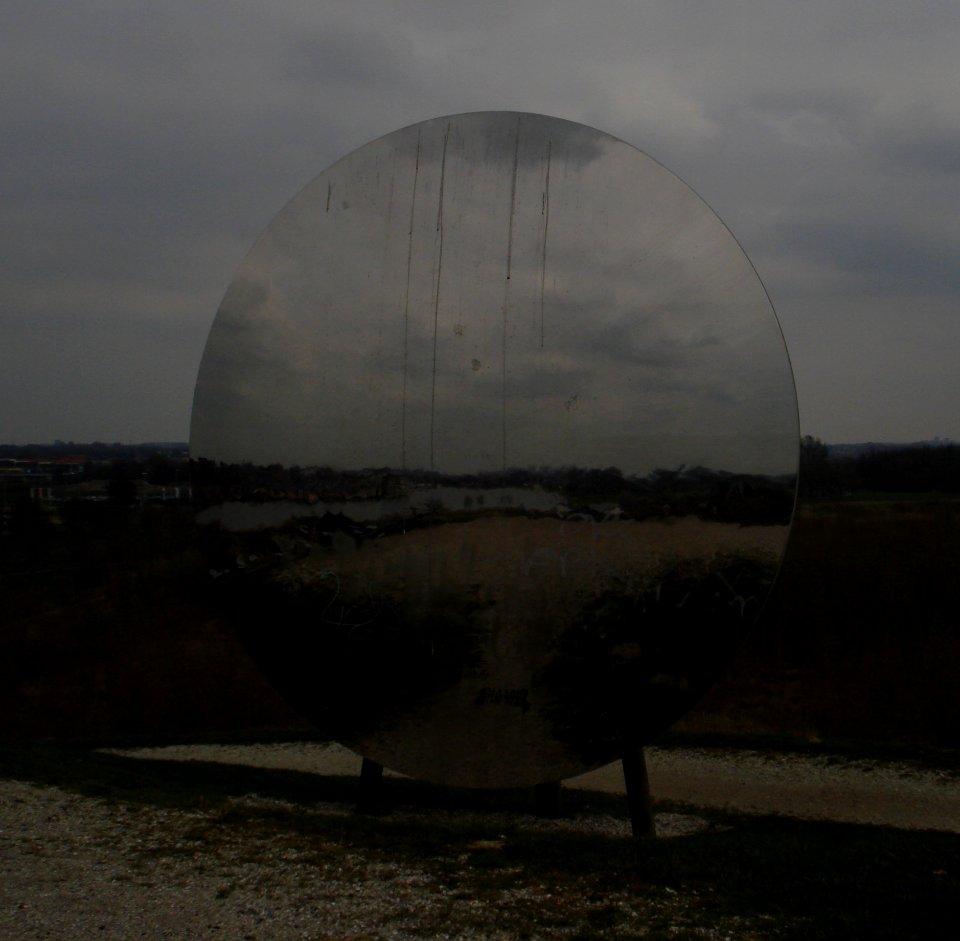 Barendrecht kunstwerk hill mirror