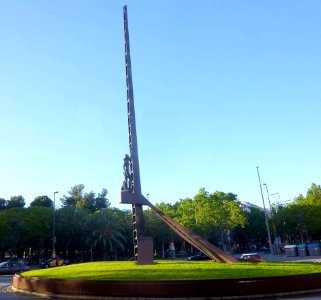 Barcelona - Plaça de la República, Homenatge a Pi i Margall 2