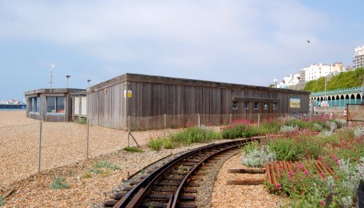 Barefoot Café, Madeira Drive, Brighton (May 2018, seen from Volk's Electric Railway)