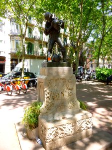 Barcelona - Plaza Urquinaona, Font del Noi dels Càntirs