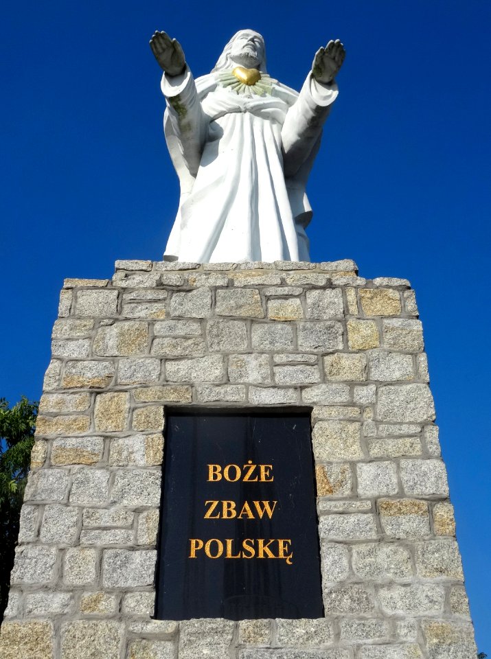 Barcin Jesus sacredheart monument4