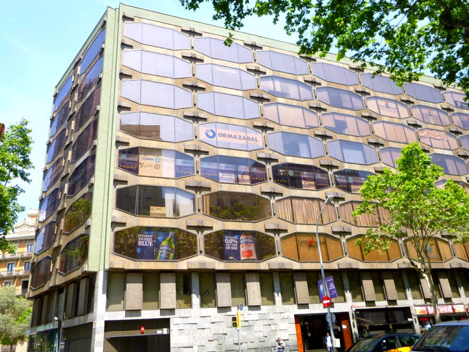 Barcelona - Plaza Urquinaona 2