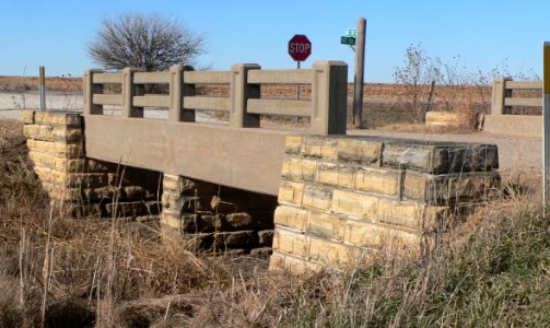 Barton County bridge 222 from SE 1