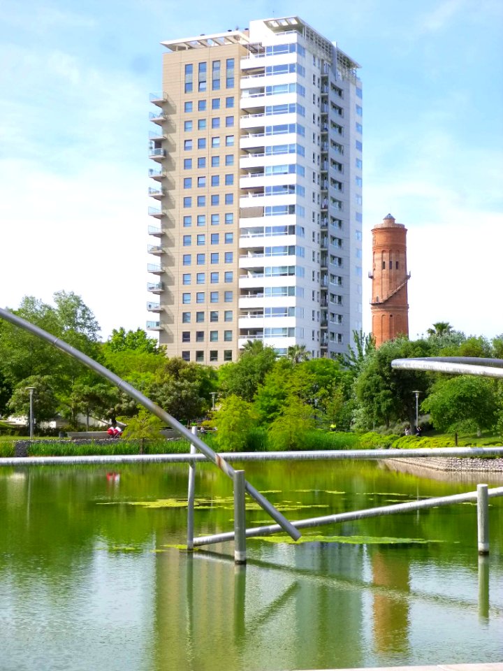 Barcelona - Parc Diagonal Mar y Residencial Illa del Bosc 4