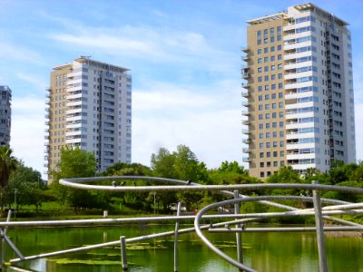 Barcelona - Parc Diagonal Mar y Residencial Illa del Bosc 3