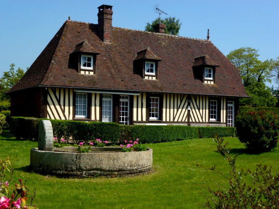 Barville (Eure, Fr) ferme avec pressoir