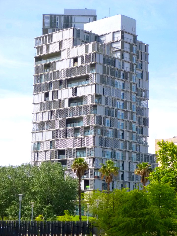 Barcelona - Parc Diagonal Mar y Residencial Illa de la Llum 2