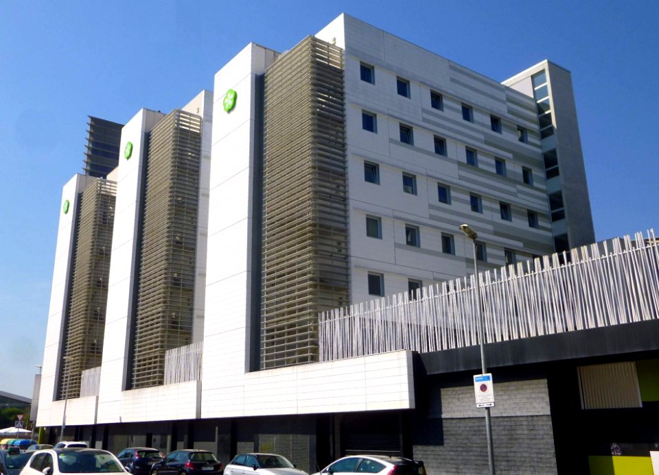 Barcelona - Residencia de estudiantes Melon District Marina 3