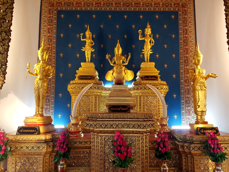 Bangkok tutelar shrine - 2017-01-19 - 006