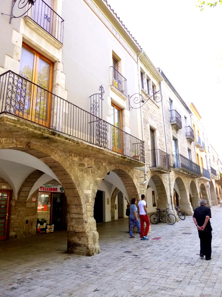 Banyoles - Plaza Mayor 11