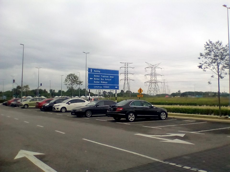 Bandar Tropicana Aman 05
