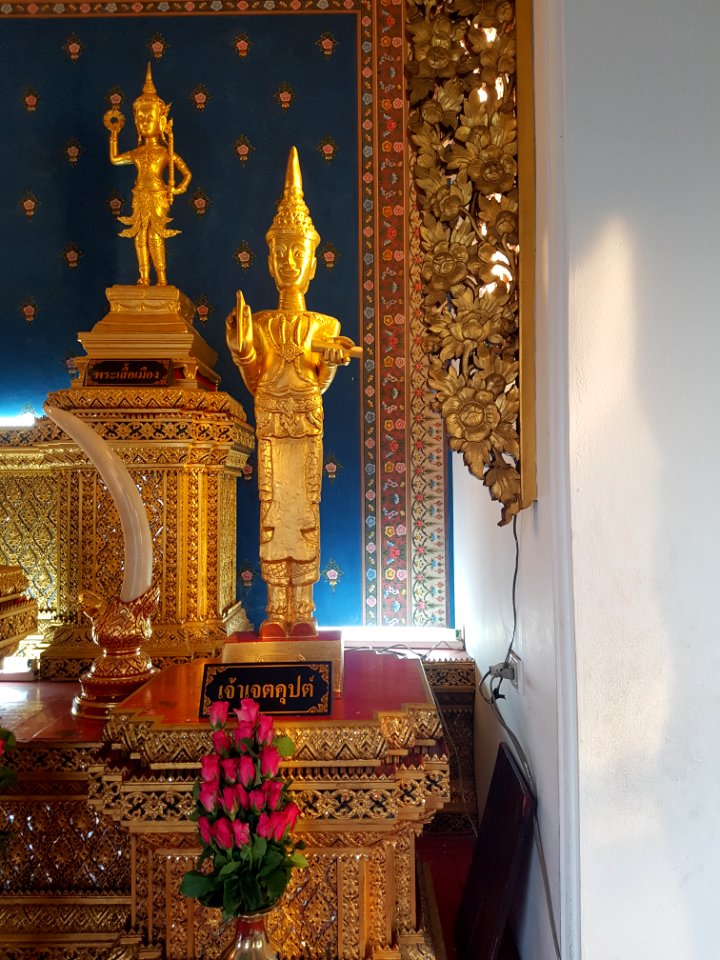 Bangkok tutelar shrine - 2017-01-19 - 010