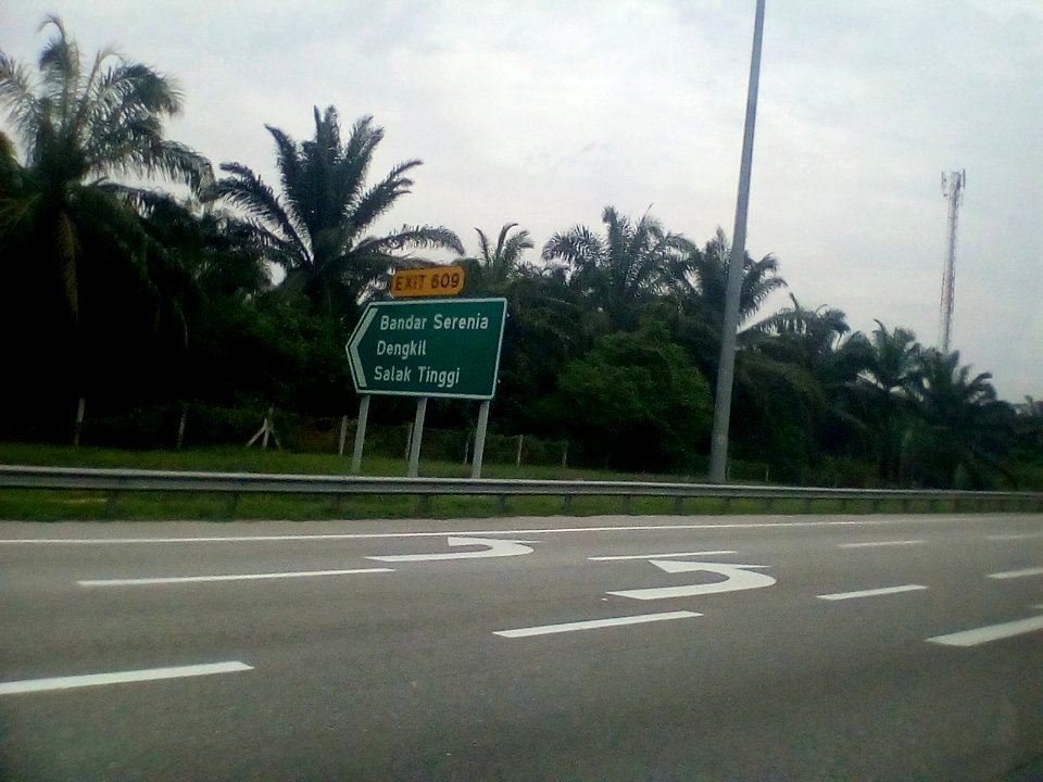 Bandar Serenia Interchange (Exit 609) 02