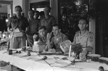 Bandoeng Ook in het militaire Herstellingsoord Amsterdam aan de Daroweg werd , Bestanddeelnr 487-3-2