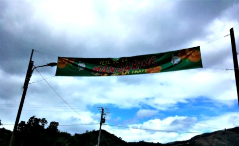 Banderole de la fête de la mandarine et des fruits à Canala
