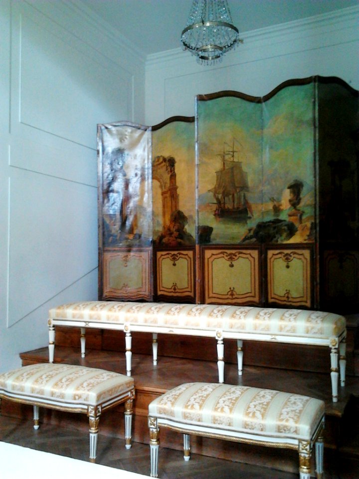 Ballroom in the Palace on the Water 02